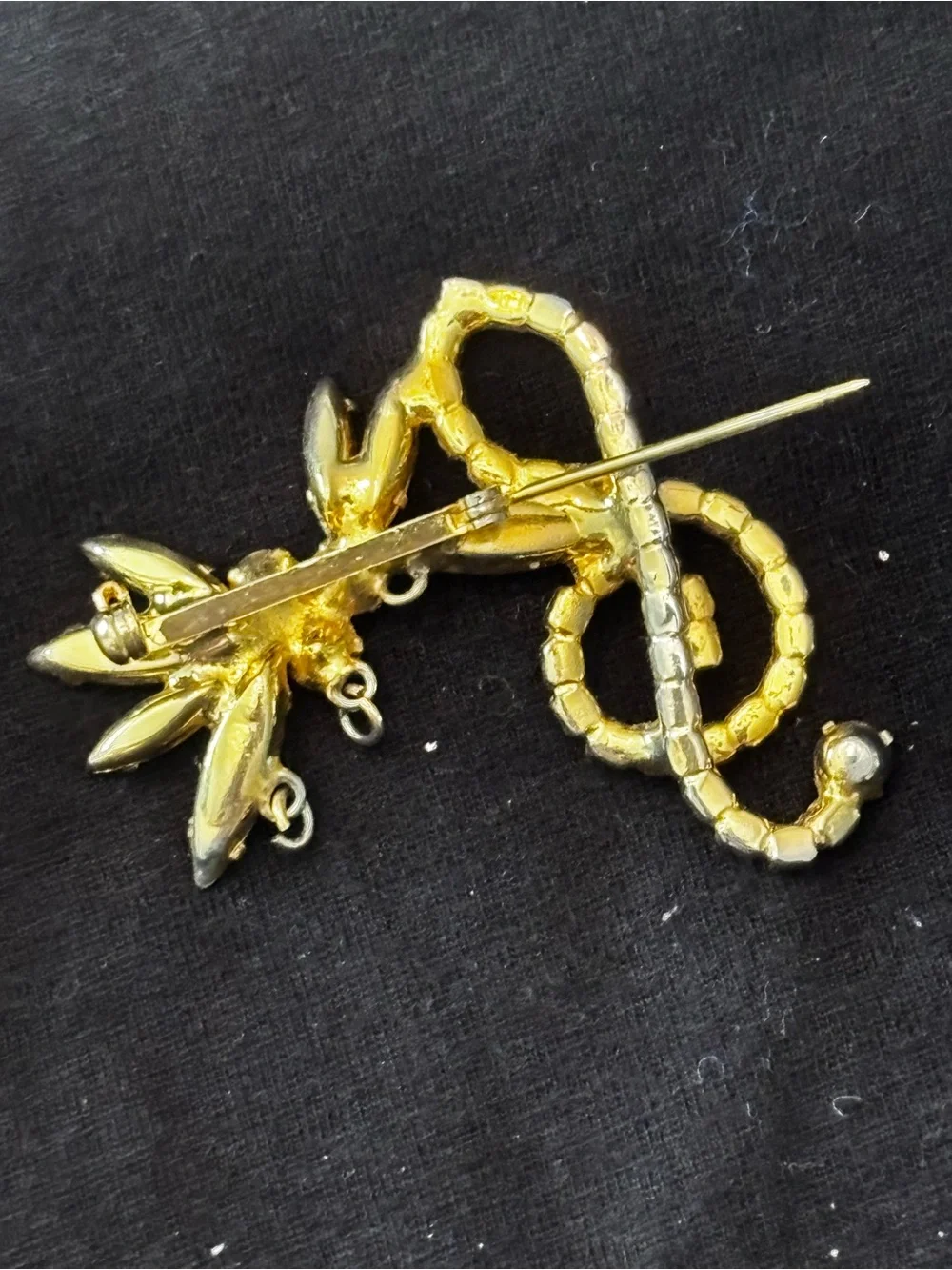 Crystal Treble Clef and Emerald Red Floral Brooch Set -Jewelry Brooch or charm